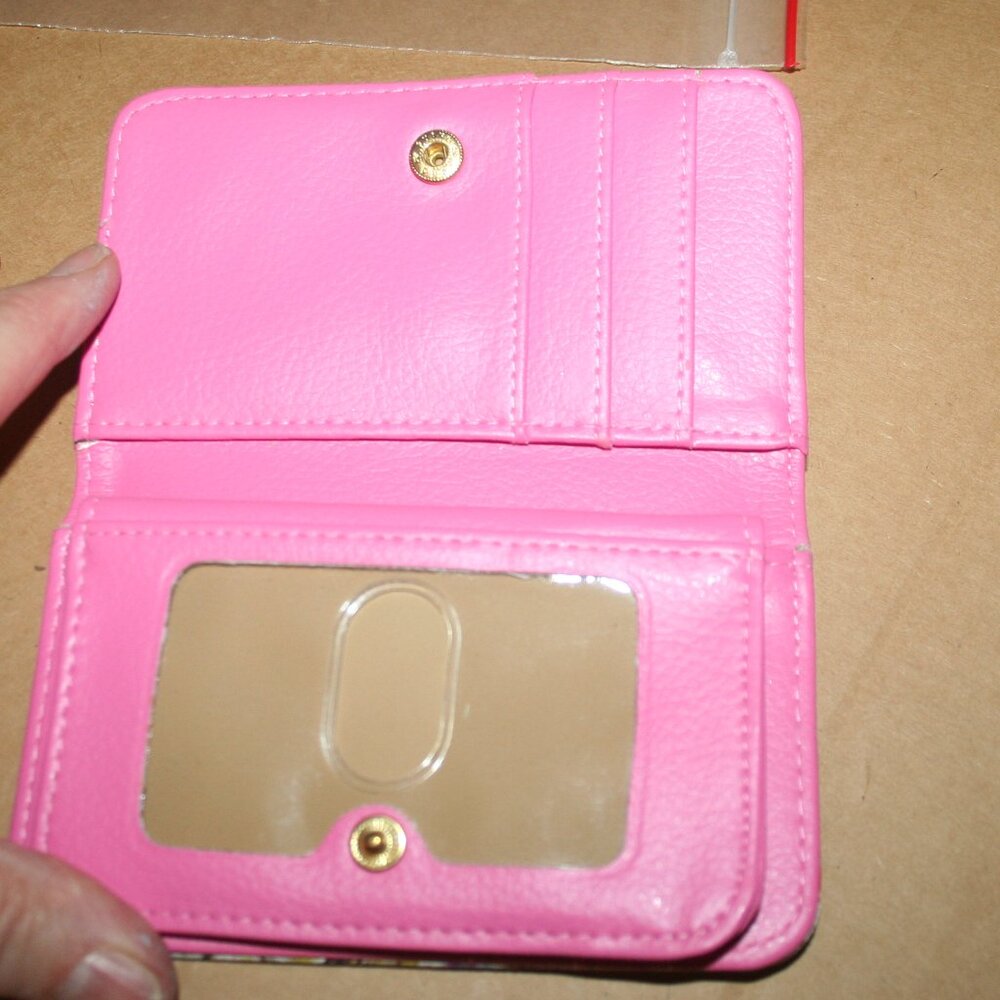 Buxton Floral Pattern White/Pink/Purple/Green Folding Snap Close Womens Wallet - Picture 6 of 8